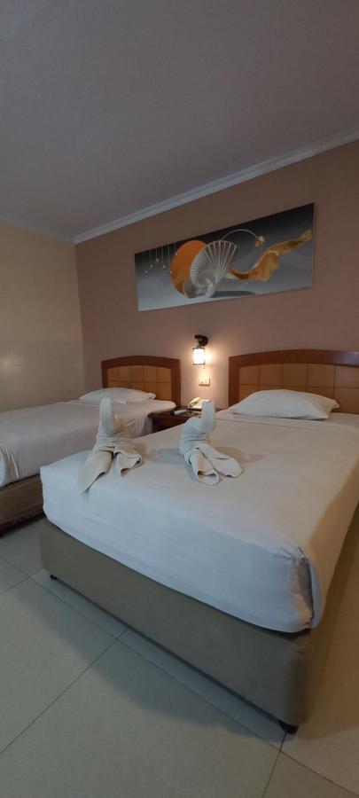 Hotel Celebes Манадо Екстер'єр фото