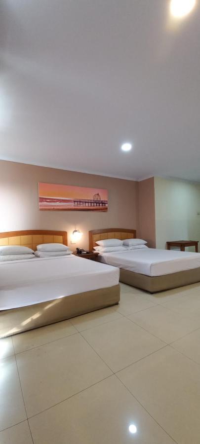 Hotel Celebes Манадо Екстер'єр фото