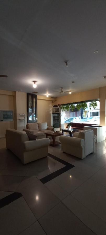 Hotel Celebes Манадо Екстер'єр фото
