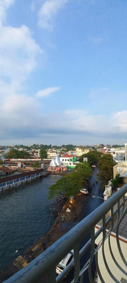 Hotel Celebes Манадо Екстер'єр фото