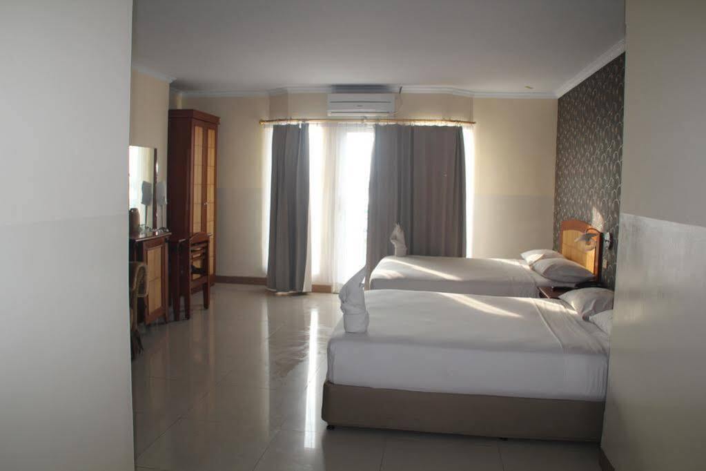 Hotel Celebes Манадо Екстер'єр фото